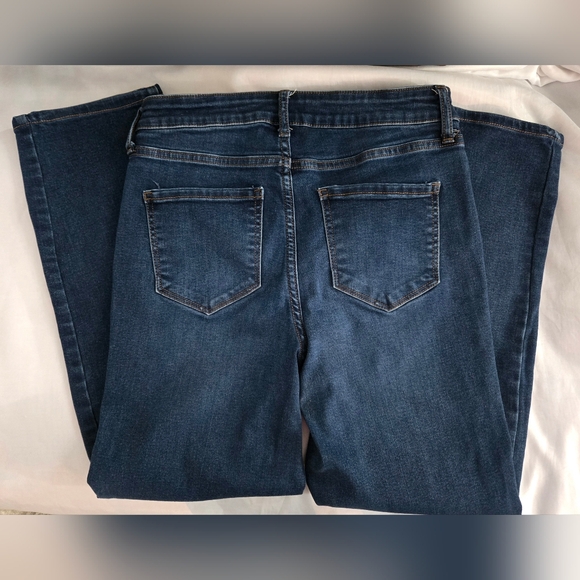 Nine West Jeans Sz 4 Straight Leg Stretch 10" Rise - Picture 4 of 8